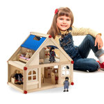 Drewniany domek dla lalek.jpg