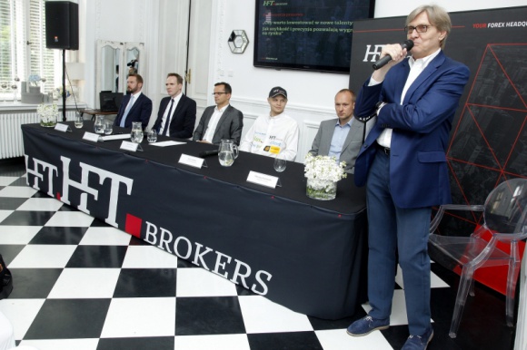 HFT Brokers sponsorem Artura Janosza Sport, BIZNES - HFT Brokers, jedna z najbardziej dynamicznie rozwijających się instytucji finansowych w naszym kraju, została sponsorem Artura Janosza, wicemistrza Euroformula Open.