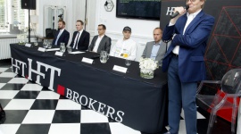 HFT Brokers sponsorem Artura Janosza