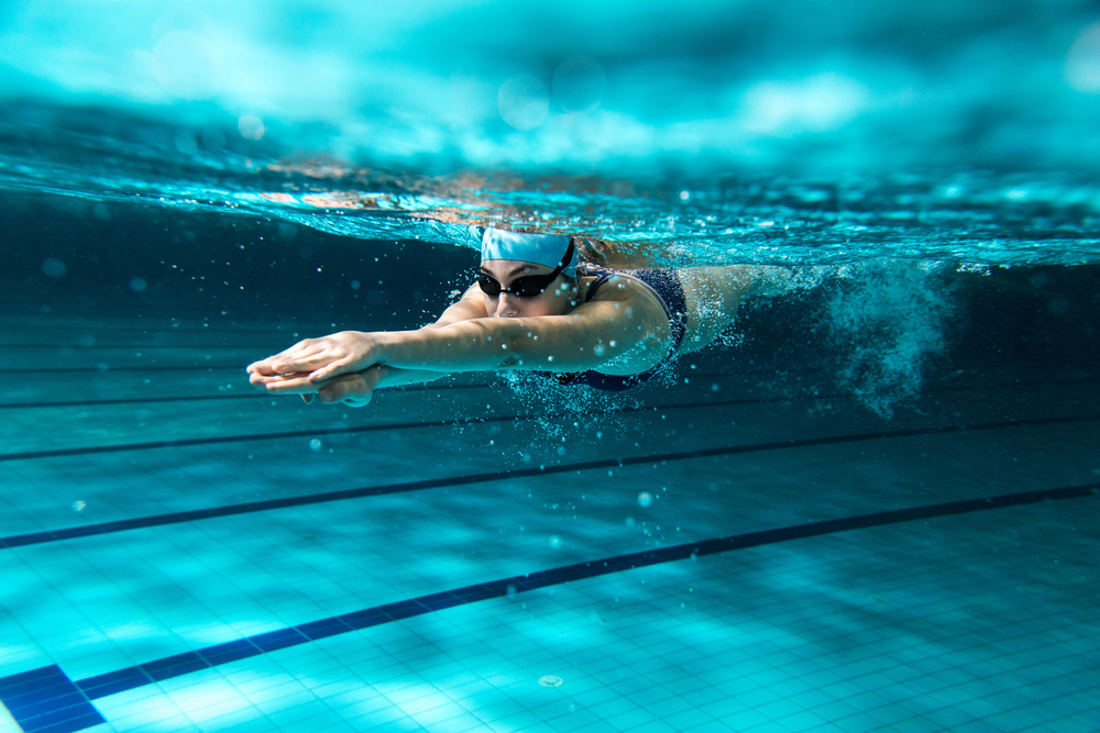 Kontuzje podczas pływania – na co uważać?