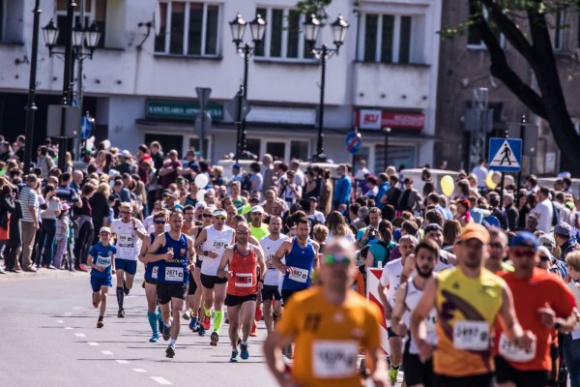 Bieganie i czytanie to klucze do życia Książka, LIFESTYLE - Czy to prawda, że biegający więcej czytają? – Jest coś na rzeczy – potwierdza Grzegorz Kuczyński, popularyzator biegania w Białymstoku.