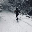 Jak trenować biegi górskie zimą? Praktyczne porady