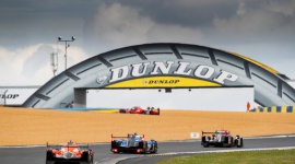 Dunlop gotowy do intensywnej walki w 24-godzinnym wyścigu Le Mans Sport, BIZNES - Dunlop, marka z największymi sukcesami w historii 24-godzinnego wyścigu Le Mans, zmierza na tor Sarthe z jasno określonym celem – pomóc partnerskim zespołom wygrać najbardziej znany wyścig wytrzymałościowy na świecie.