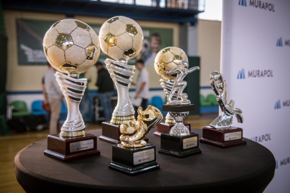 Firmowa drużyna piłkarska Rekord SI triumfuje w II Noworocznym Pucharze Murapolu