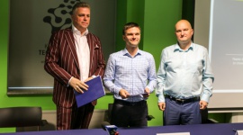 Nowy członek projektu JoinBertus – UTI.PL podpisuje umowę w Kieleckim Parku Tech