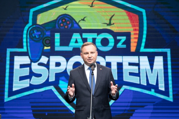 Prezydent Andrzej Duda na pikniku Lato z esportem